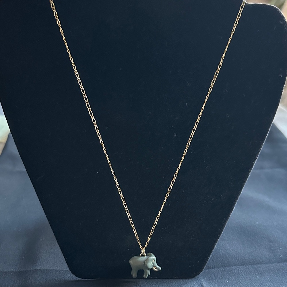 J Crew EUC elephant necklace. Enameled elephant pendant w/ goldtone trim & chain - Picture 3 of 5